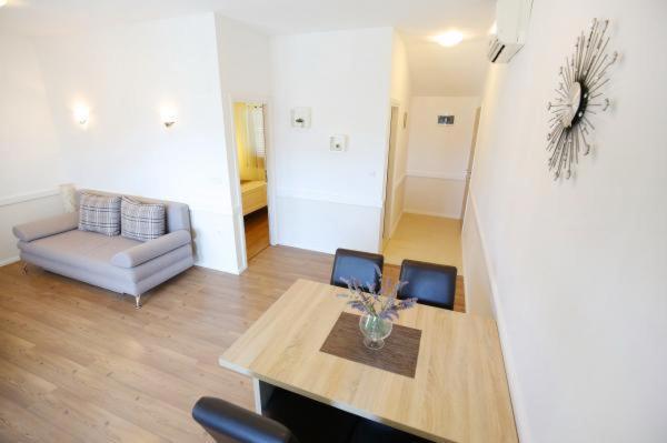 Apartments Lena Sukošan Exteriör bild