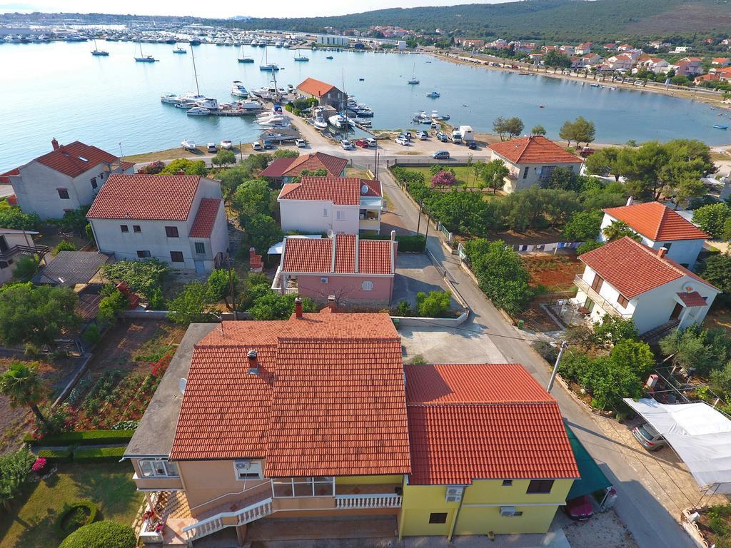 Apartments Lena Sukošan Exteriör bild